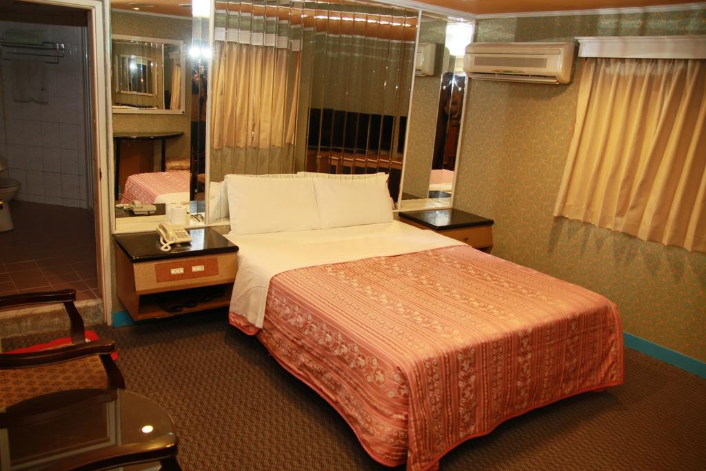 Ti Hwa Hotel Тайбэй Экстерьер фото